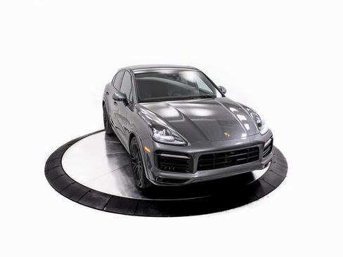 Certified 2022 Porsche Cayenne GTS image 40