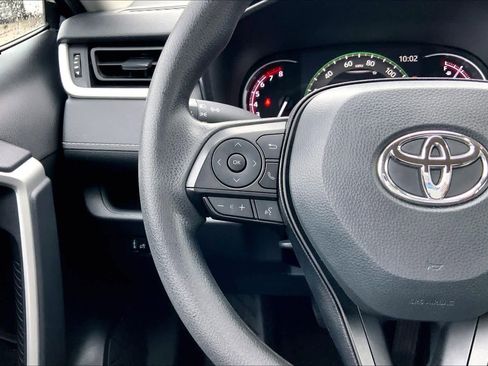 Used 2025 Toyota RAV4 XLE image 23