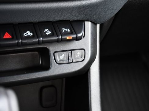 Used 2020 Chevrolet Colorado Z71 image 17