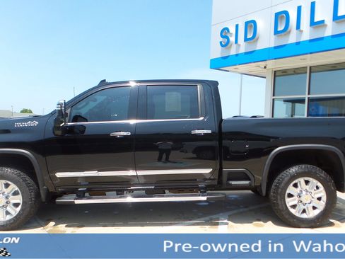 Used 2024 Chevrolet Silverado 2500 High Country image 2