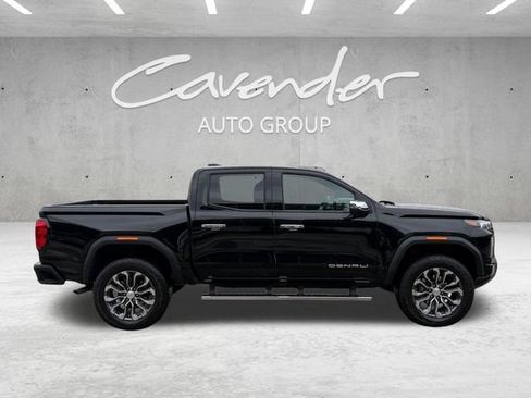 Used 2025 GMC Canyon Denali AWD/4WD image 21