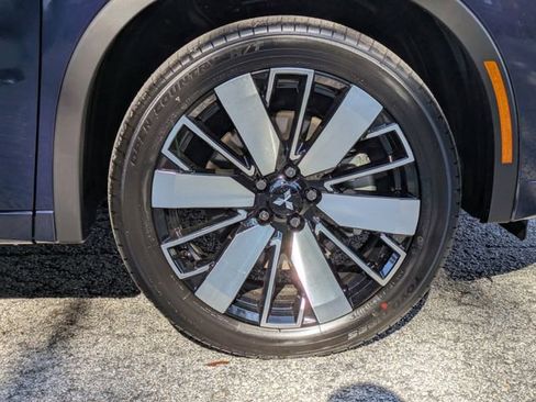 New 2025 Mitsubishi Outlander SEL image 11