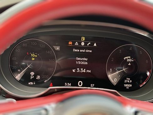 Used 2023 Bentley Bentayga image 44