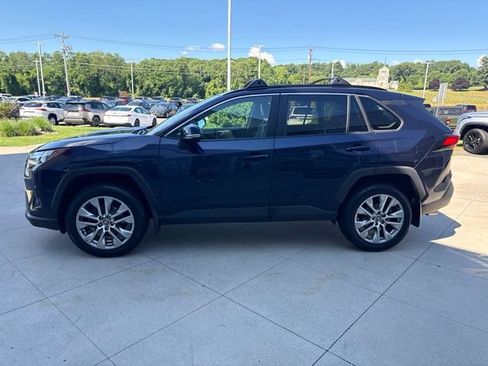 Used 2023 Toyota RAV4 XLE Premium AWD/4WD image 4