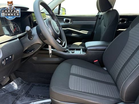 Certified 2023 Kia Sorento LX AWD/4WD image 9