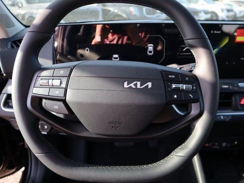 New 2025 Kia K4 EX image 26