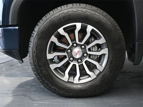 Used 2020 GMC Sierra 1500 AT4 w/ AT4 Premium Package image 9