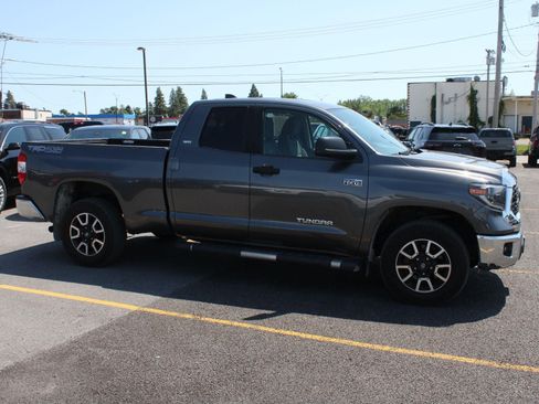 Used 2020 Toyota Tundra SR5 w/ TRD Off-Road Package AWD/4WD image 4