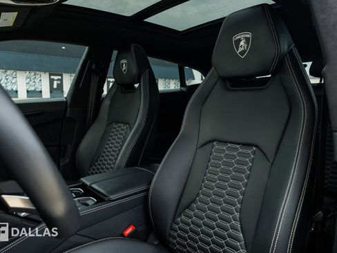 Used 2024 Lamborghini Urus S AWD/4WD image 4