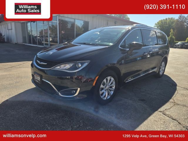 Used 2019 Chrysler Pacifica Touring-L FWD image 7