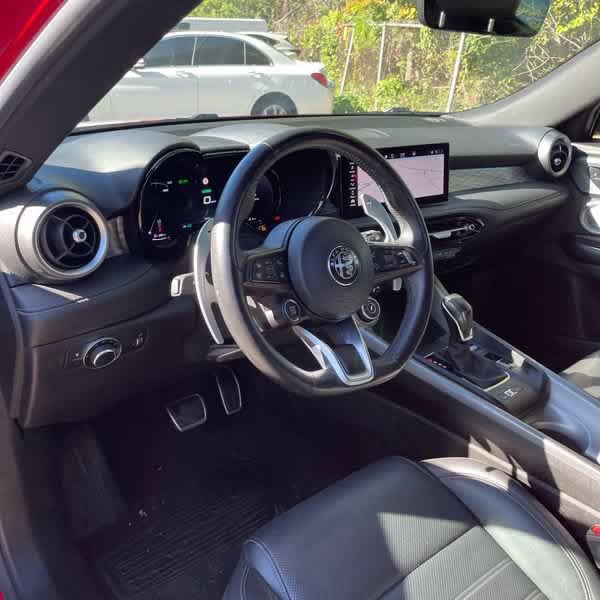 Used 2024 Alfa Romeo Tonale Veloce AWD/4WD image 13