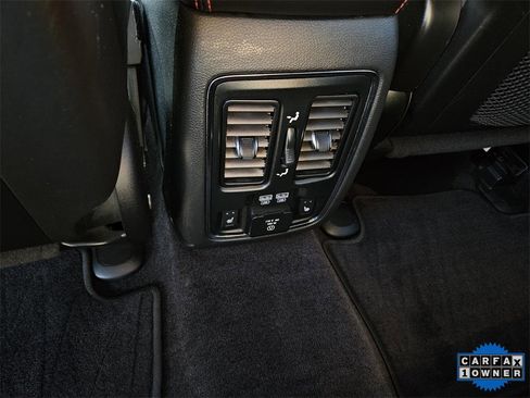 Used 2015 Dodge Durango R/T image 17