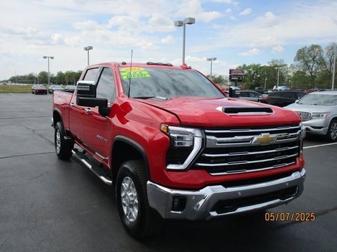 Certified 2024 Chevrolet Silverado 3500 LTZ w/ LTZ Premium Package image 8