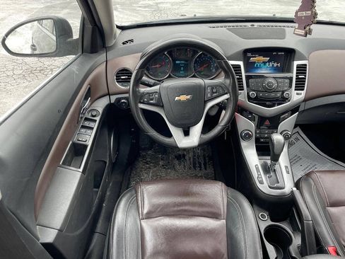 Used 2016 Chevrolet Cruze LT w/ Sun, Sound and Sport Package FWD image 14