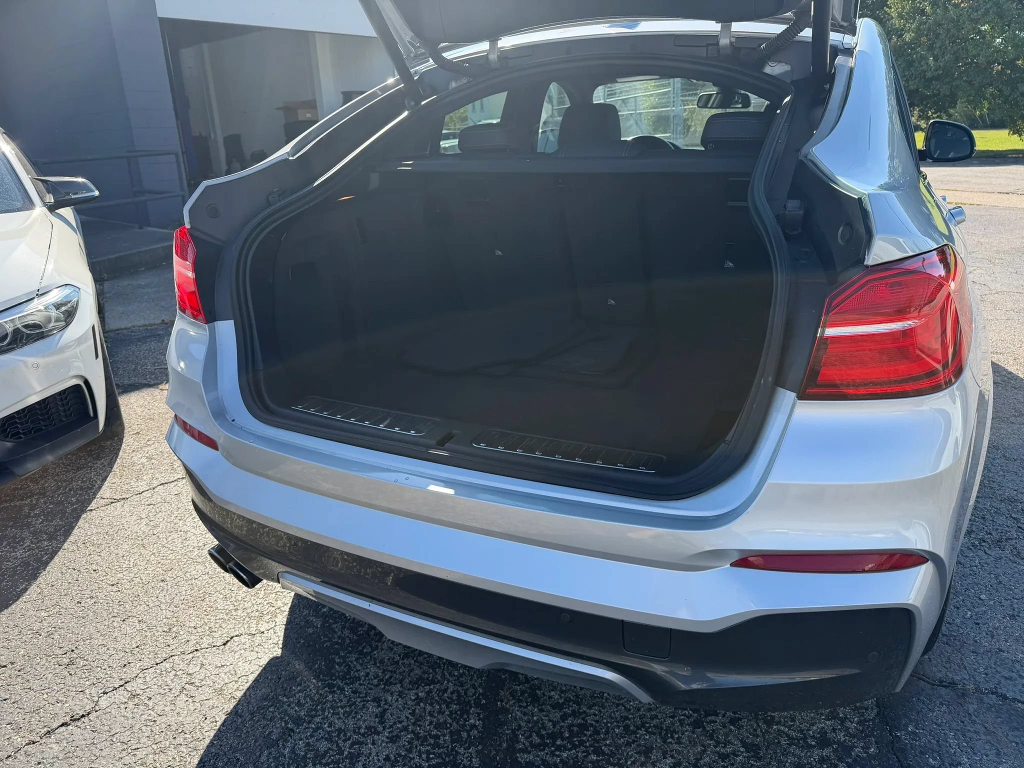 Used 2017 BMW X4 xDrive28i w/ Premium Package Enhanced AWD/4WD image 12