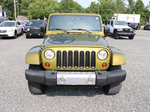 Used 2008 Jeep Wrangler Unlimited Sahara AWD/4WD image 3