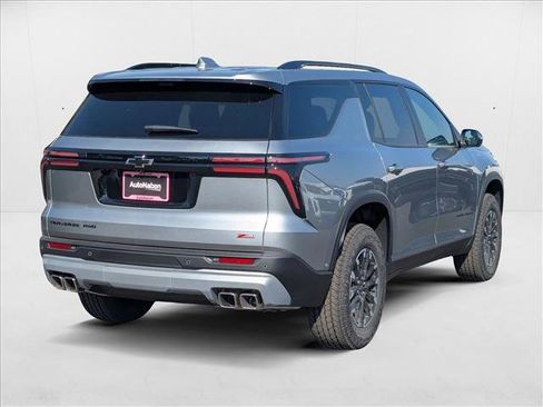 New 2026 Chevrolet Traverse Z71 w/ Enhanced Driving Package image 2