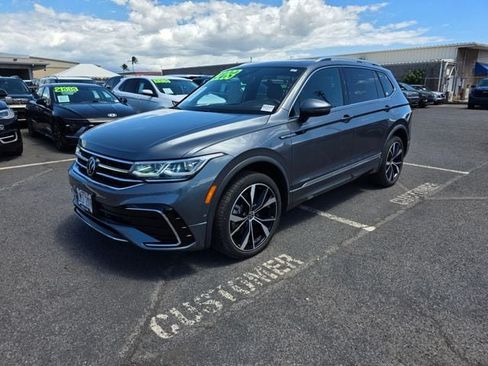 Used 2022 Volkswagen Tiguan SEL R-Line AWD/4WD image 3