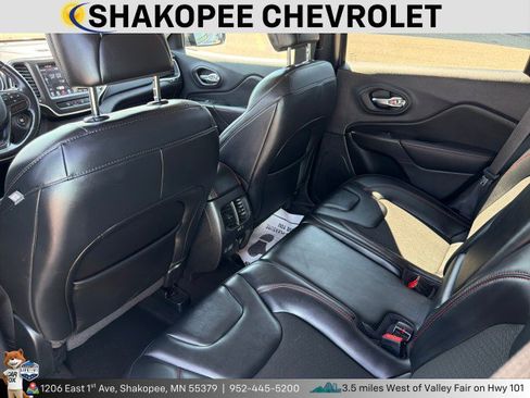 Used 2021 Jeep Cherokee Trailhawk w/ Comfort/Convenience Group AWD/4WD image 4