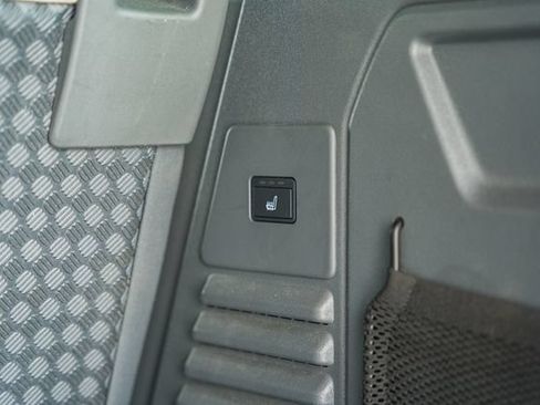 Used 2022 Land Rover Defender 110 SE AWD/4WD image 15