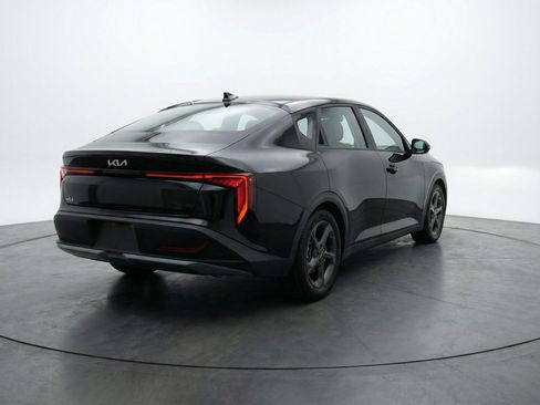 Used 2025 Kia K4 FWD image 9
