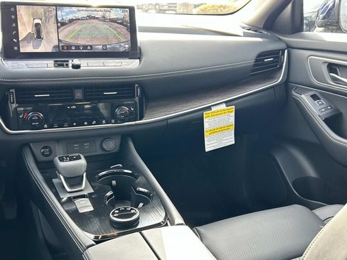 New 2026 Nissan Rogue Platinum w/ Platinum Premium Package AWD/4WD image 25