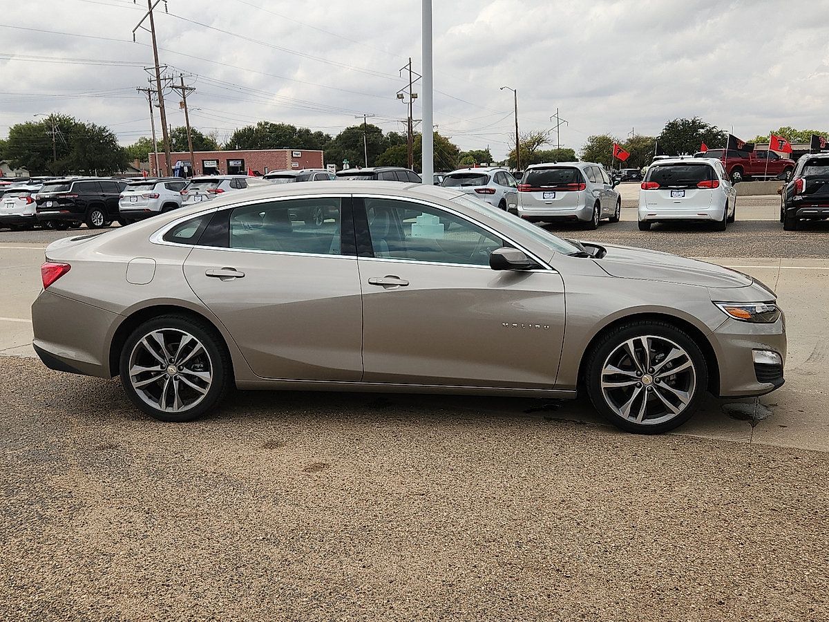 Used 2025 Chevrolet Malibu LT FWD image 5
