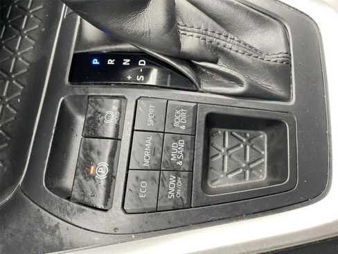 Used 2020 Toyota RAV4 LE w/ All Weather Liner Package image 30