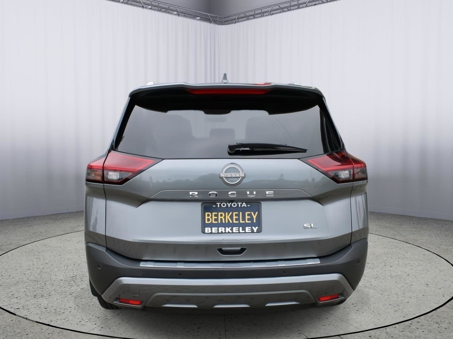 Used 2023 Nissan Rogue SL w/ SL Premium Package FWD image 7
