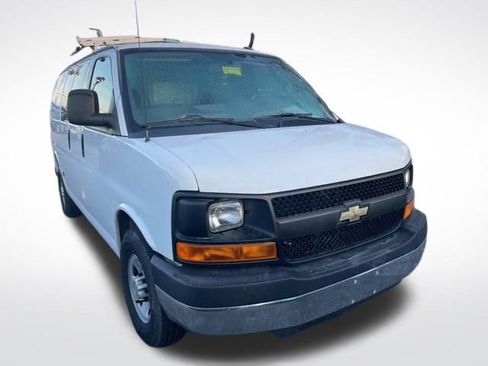 Used 2014 Chevrolet Express 2500 Work Van w/ Cold Climate Package image 1