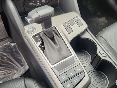 New 2026 Kia Sportage X-Line w/ X-Line Technology Package image 13