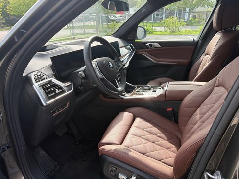 Used 2026 BMW X7 xDrive40i w/ Executive Package AWD/4WD image 8