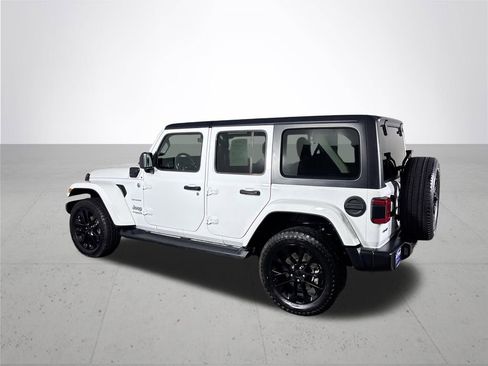 Used 2021 Jeep Wrangler Unlimited Sahara AWD/4WD image 8