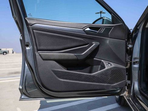 Used 2024 Volkswagen Jetta SE image 22