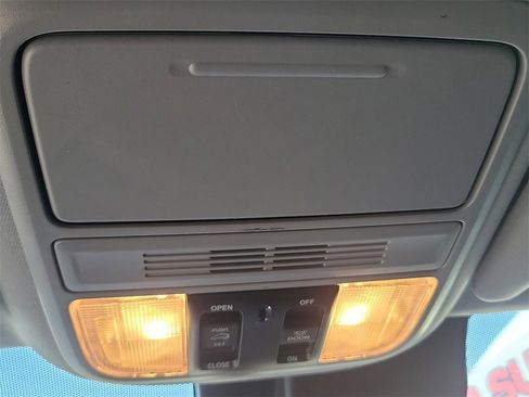 Used 2022 Honda Pilot Special Edition image 17