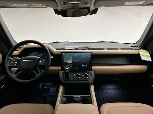 New 2026 Land Rover Defender 110 X-Dynamic SE image 12