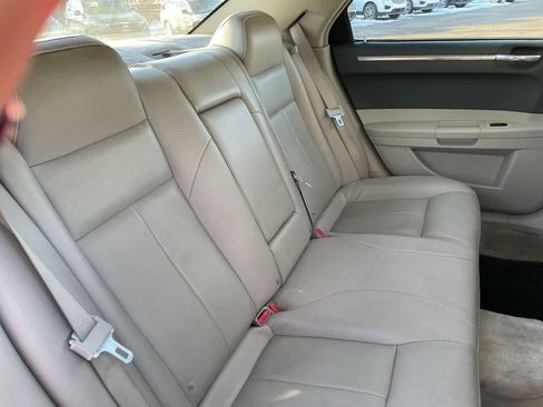 Used 2005 Chrysler 300 Touring image 15