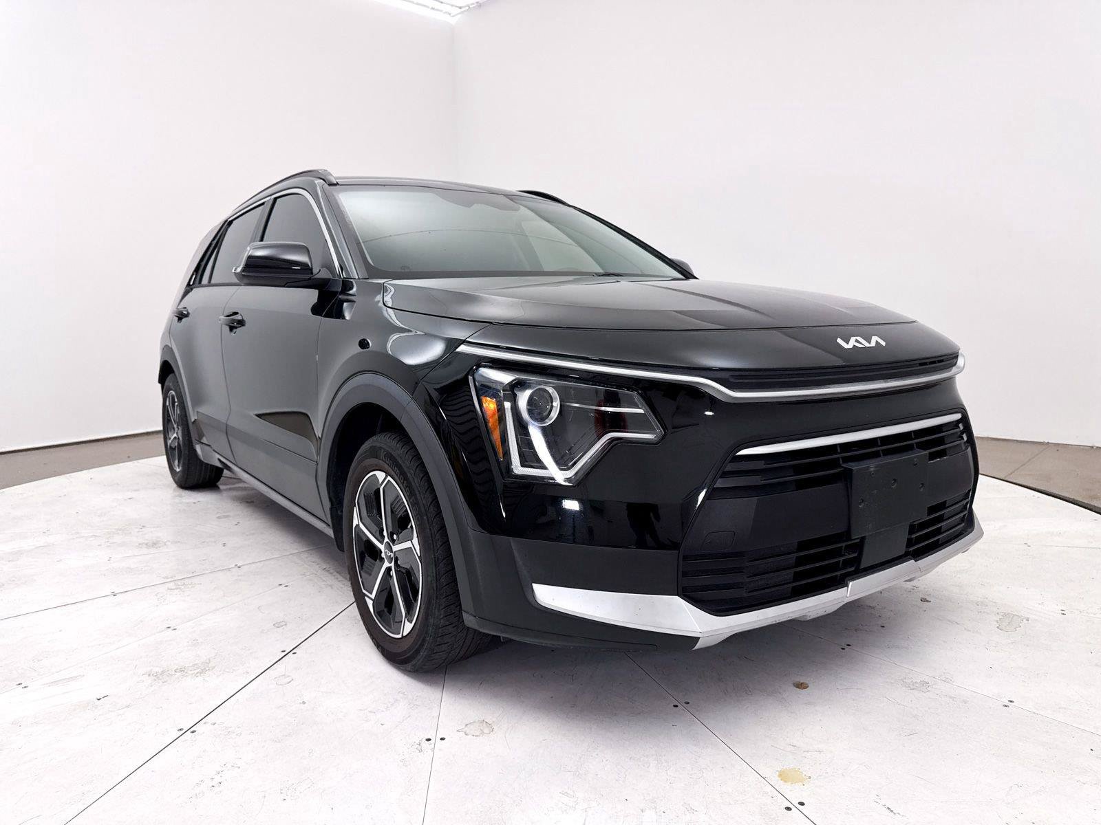 Used 2023 Kia Niro EX FWD image 11
