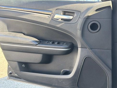 Used 2023 Chrysler 300 S image 17
