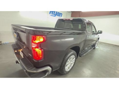 Used 2024 Chevrolet Silverado 1500 LTZ AWD/4WD image 8
