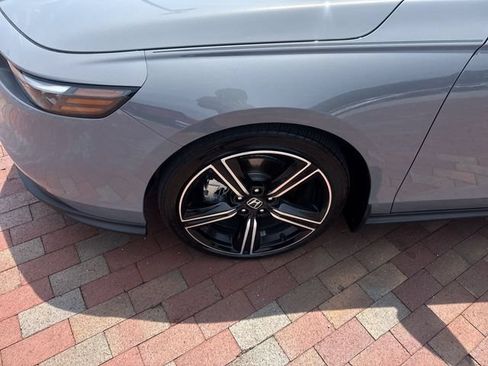 Used 2025 Honda Accord Sport image 10