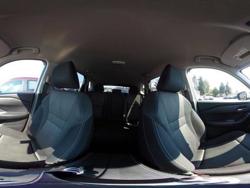Used 2025 Nissan Rogue SV FWD image 39