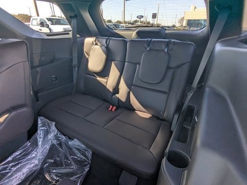 New 2026 Ford Explorer Platinum image 15