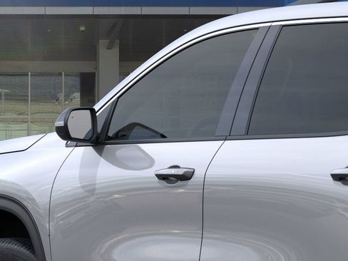 New 2025 Chevrolet Traverse LT w/ Enhanced Driving Package image 36