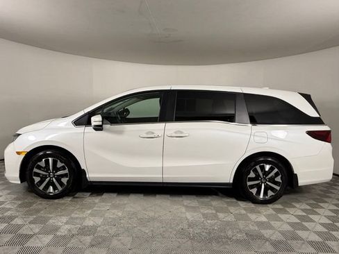 Used 2025 Honda Odyssey EX-L image 3