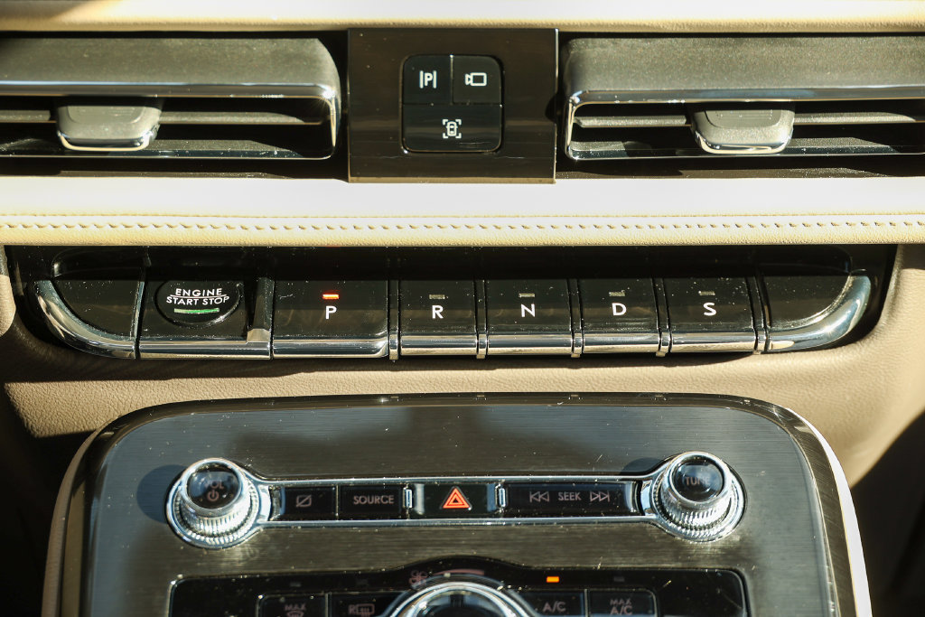 Used 2023 Lincoln Nautilus AWD w/ Premium Package image 13
