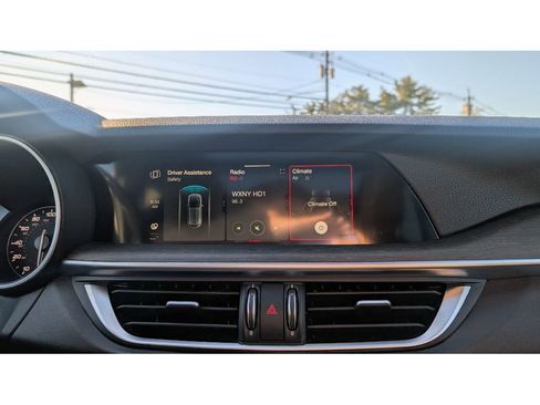 Used 2022 Alfa Romeo Stelvio Ti image 25