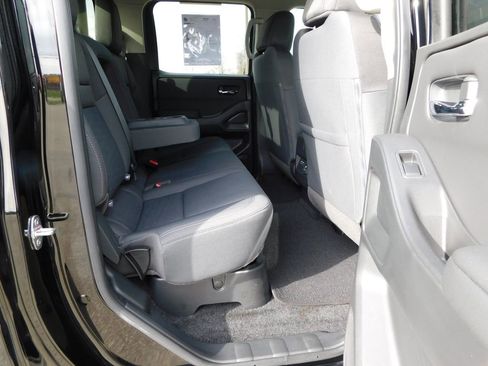 Used 2024 Nissan Frontier SV w/ Hardbody Edition image 23