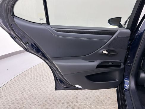 Certified 2024 Lexus ES 350 w/ Premium Package image 34