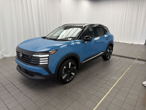 New 2026 Nissan Kicks SR FWD image 4